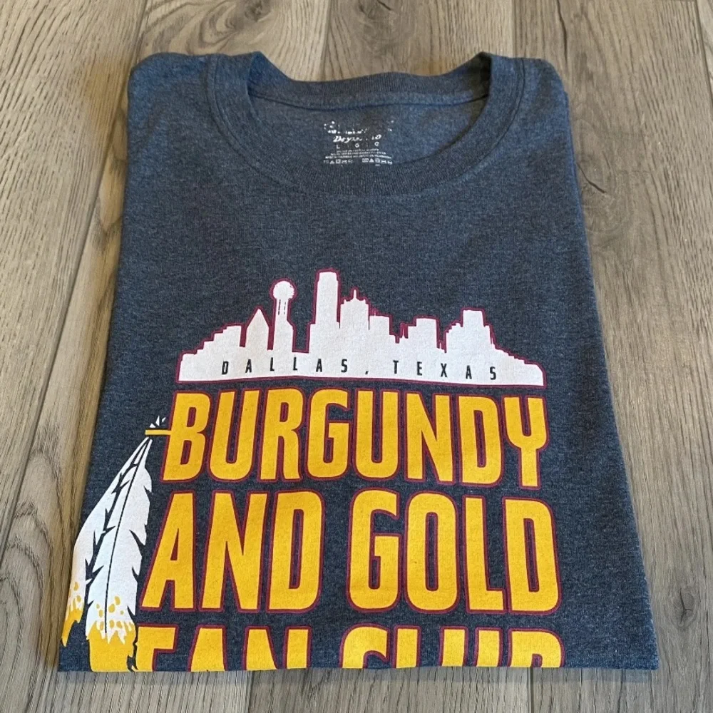 Washington Redskins Football Burgundy & Gold Fan Club T Shirt Men’s L Dallas TX - Picture 9 of 10